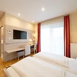 Schachenwald I Sauna I Aussenpool I Parkplatz Hotel 3*