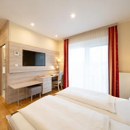 Hotel Schachenwald I Sauna I Aussenpool I Parkplatz Hotel 3*