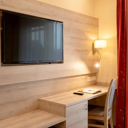 Hotel Schachenwald I Sauna I Aussenpool I Parkplatz 3* Unterpremstätten