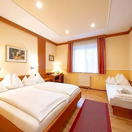 Schachenwald I Sauna I Aussenpool I Parkplatz Hotel 3*