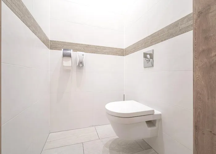 Schachenwald I Sauna I Aussenpool I Parkplatz Hotel 3*