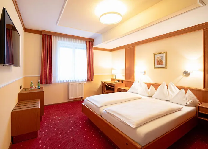 Schachenwald I Sauna I Aussenpool I Parkplatz Otel Unterpremstätten