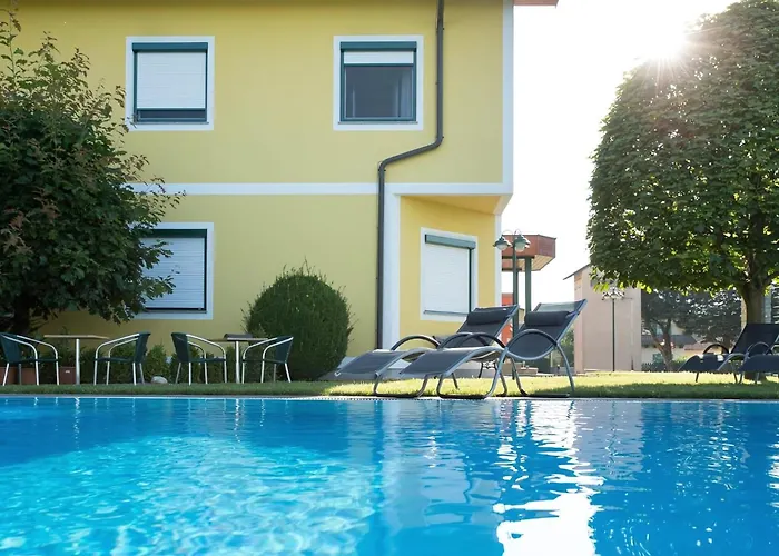 Schachenwald I Sauna I Aussenpool I Parkplatz 3*