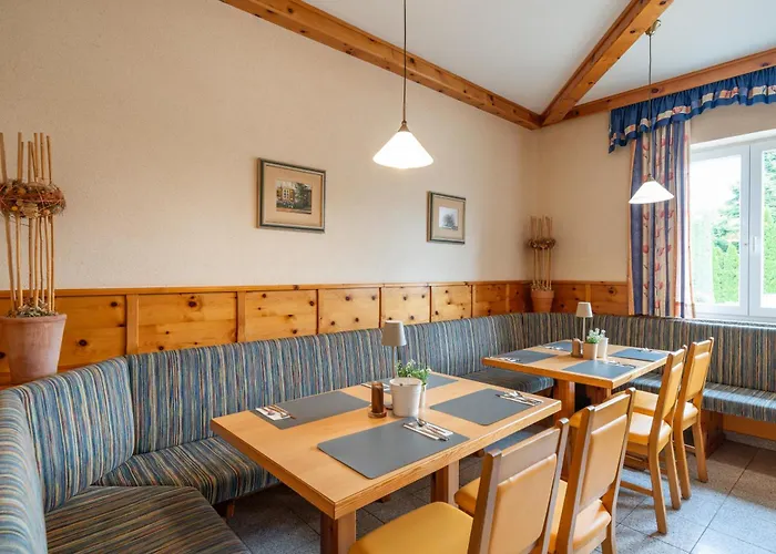 Schachenwald I Sauna I Aussenpool I Parkplatz 3*